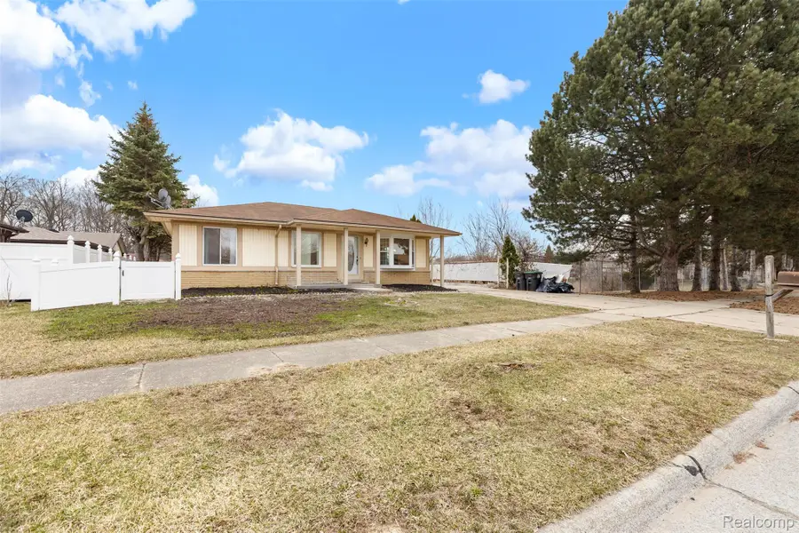 15680 Gulley Street, Taylor, MI 48180 - #3