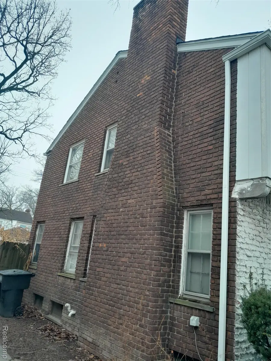 2597 W 8 Mile Road, Detroit, MI 48221 - #2