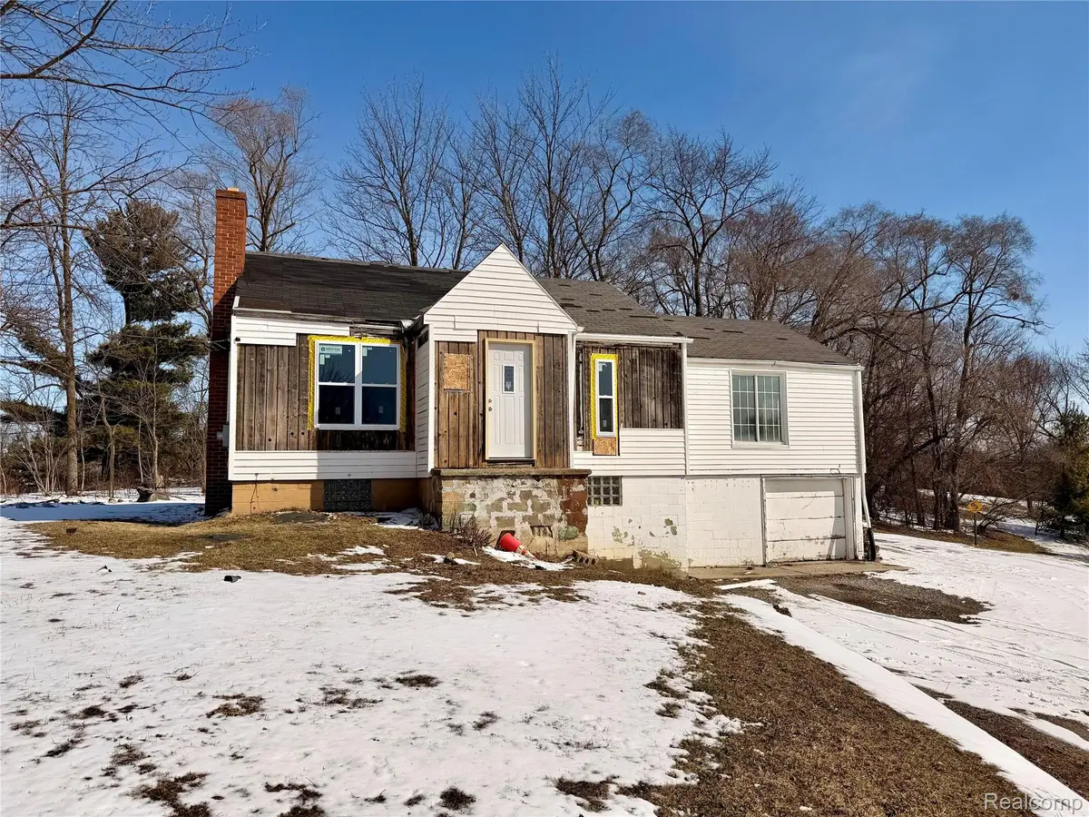 3186 E Grand Blanc Road, Grand Blanc, MI 48439 - #1