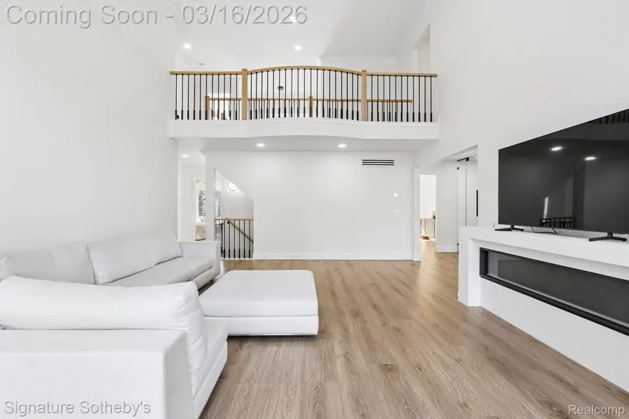 2532 Cedar Brook Court, Rochester Hills, MI 48309 - #3