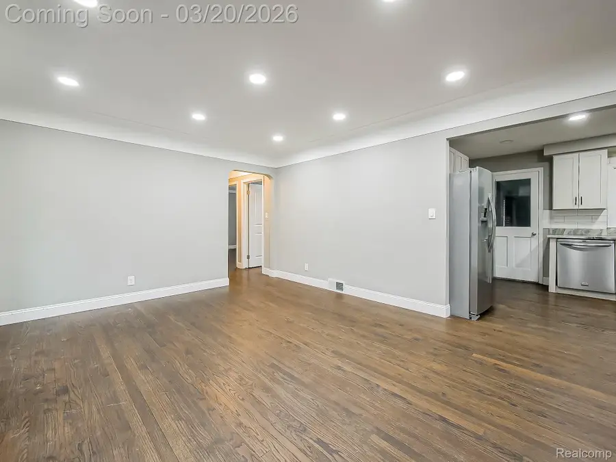 21105 Oxford Avenue, Farmington Hills, MI 48336 - #2