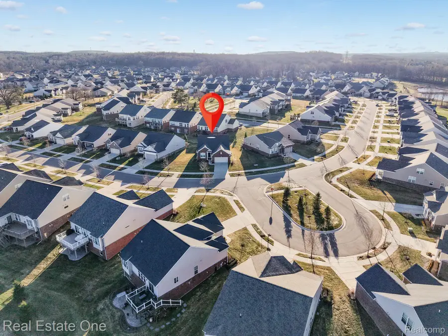 1155 Lark Street, Orion, MI 48360 - #2