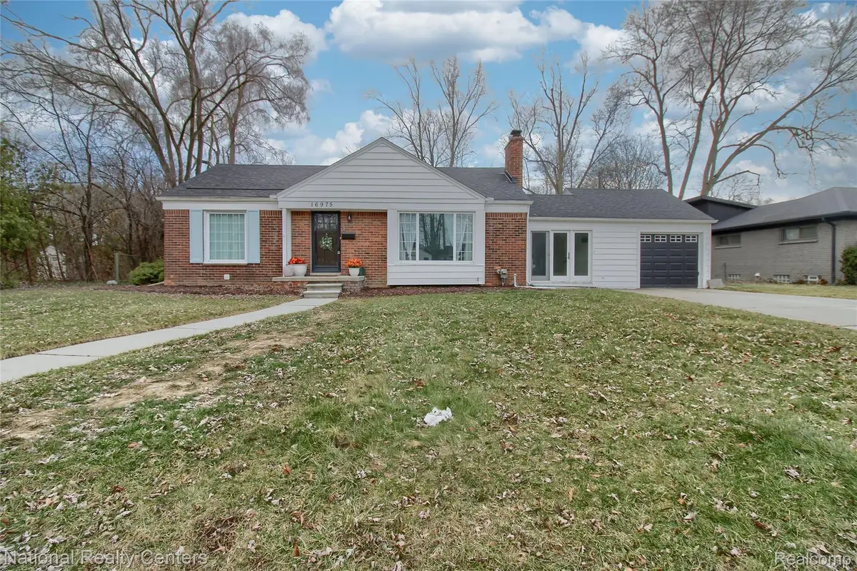 16975 W 14 Mile Road, Beverly Hills, MI 48025 - #1