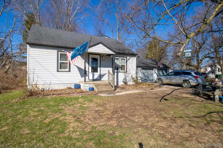 8080 Wayne Road, Romulus, MI 48174 - #2