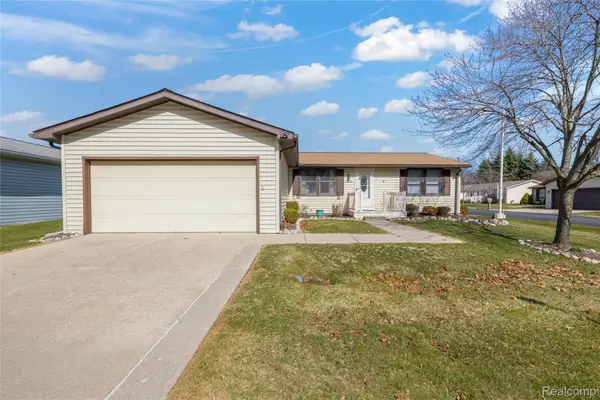 38454 Deer Creek Boulevard, Westland, MI 48185