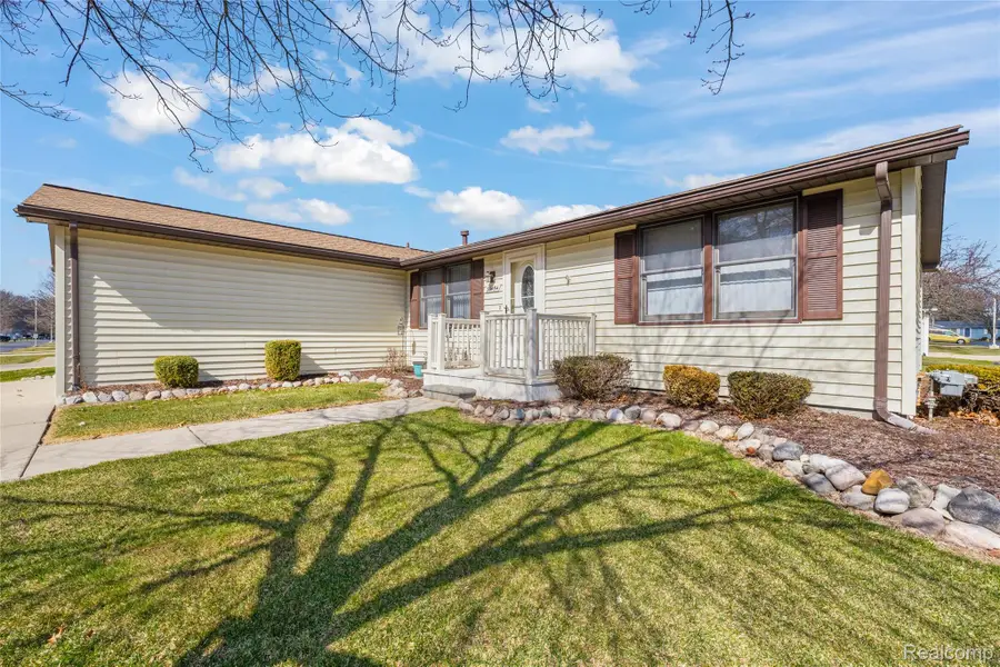 38454 Deer Creek Boulevard, Westland, MI 48185 - #2