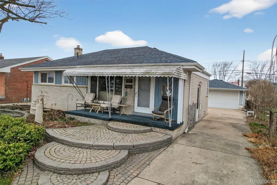 33604 Alvin Street, Garden City, MI 48135 - #2