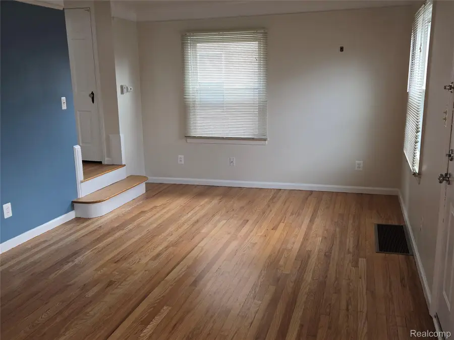 4858 Palmer Street, Dearborn, MI 48126 - #2