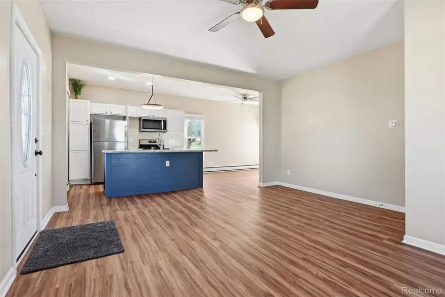 532 E Broad Street, Linden, MI 48451 - #3