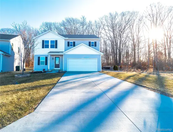 1466 Luxington Drive, Lapeer, MI 48446