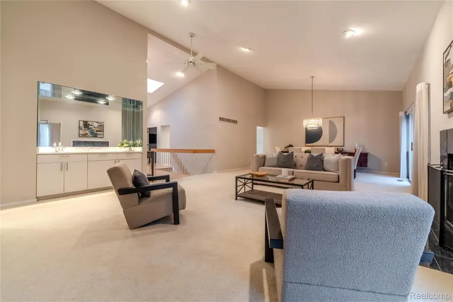 36713 Tanglewood Lane, Farmington Hills, MI 48331 - #3