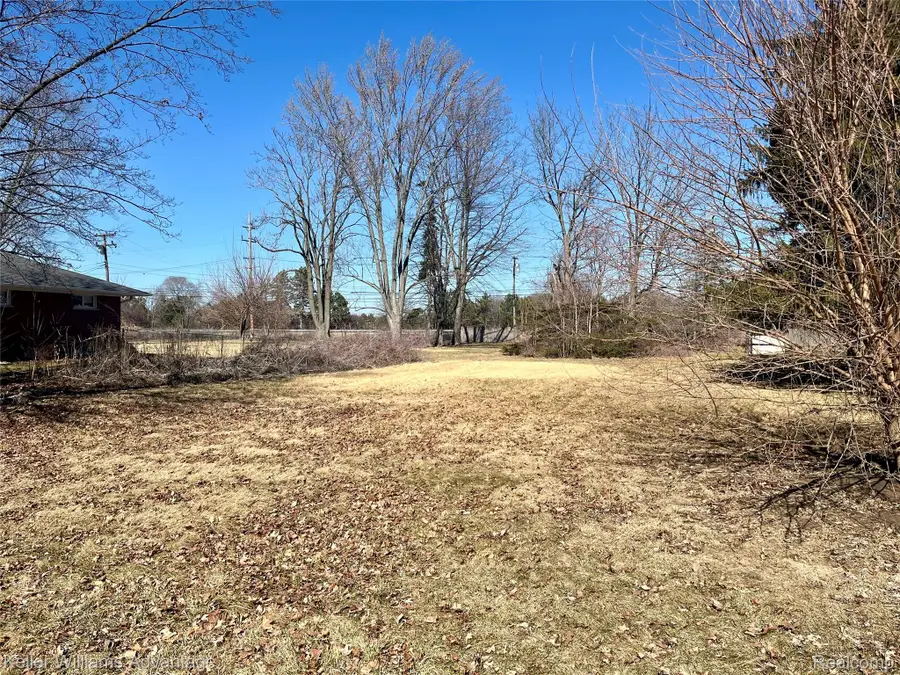 45134 Jeannette, Belleville, MI 48111 - #2