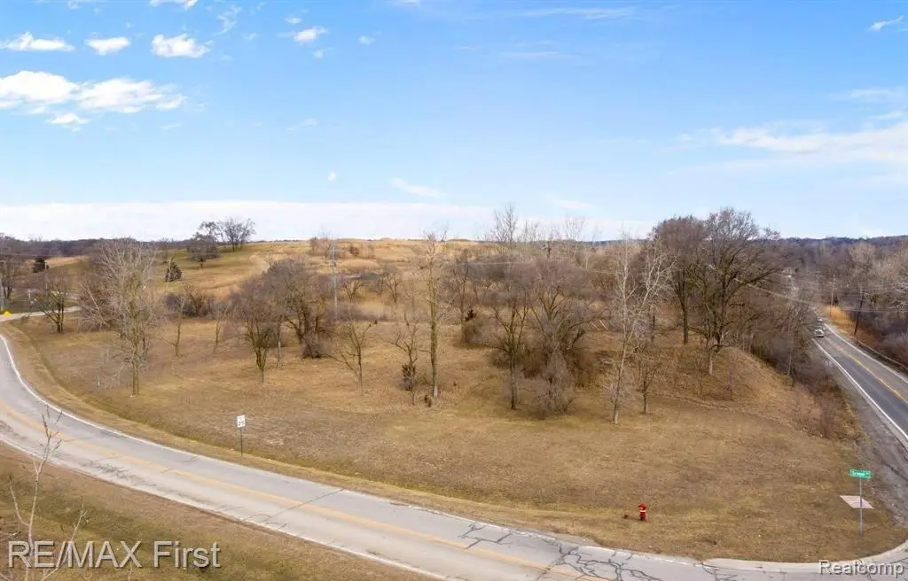 000 School Road, Rochester Hills, MI 48307 - #1