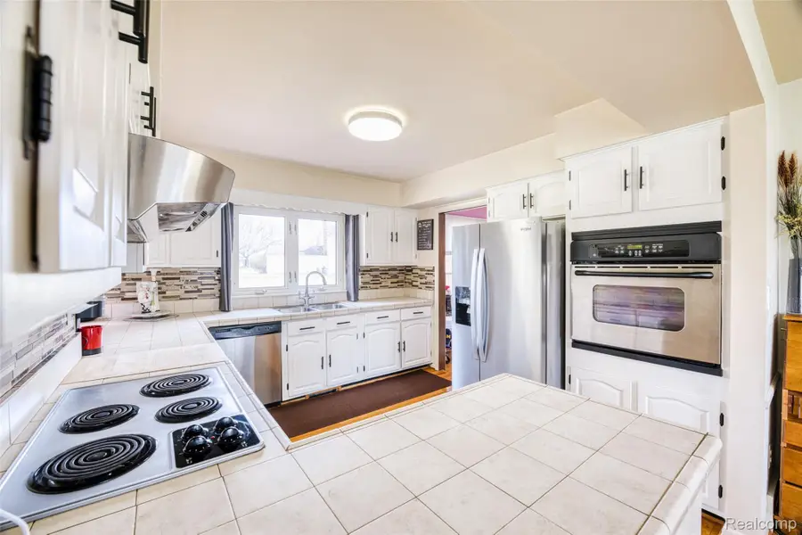 41862 Baintree Circle, Northville, MI 48168 - #3