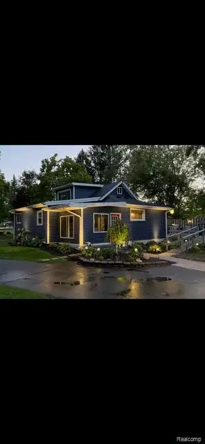 5610 Croswell Road, Waterford, MI 48327 - #1