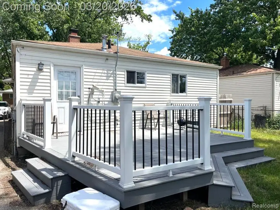 28817 Groveland Street, Madison Heights, MI 48071 - #2