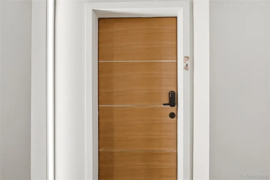 166 Oak St Street #4, Wyandotte, MI 48192 - #2