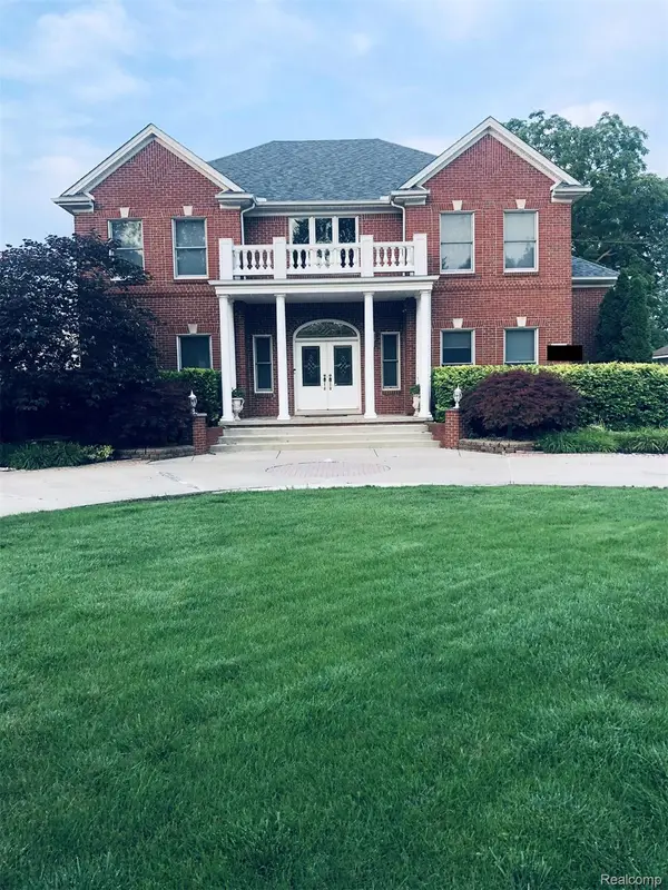 15347 Drysdale Street, Southgate, MI 48195