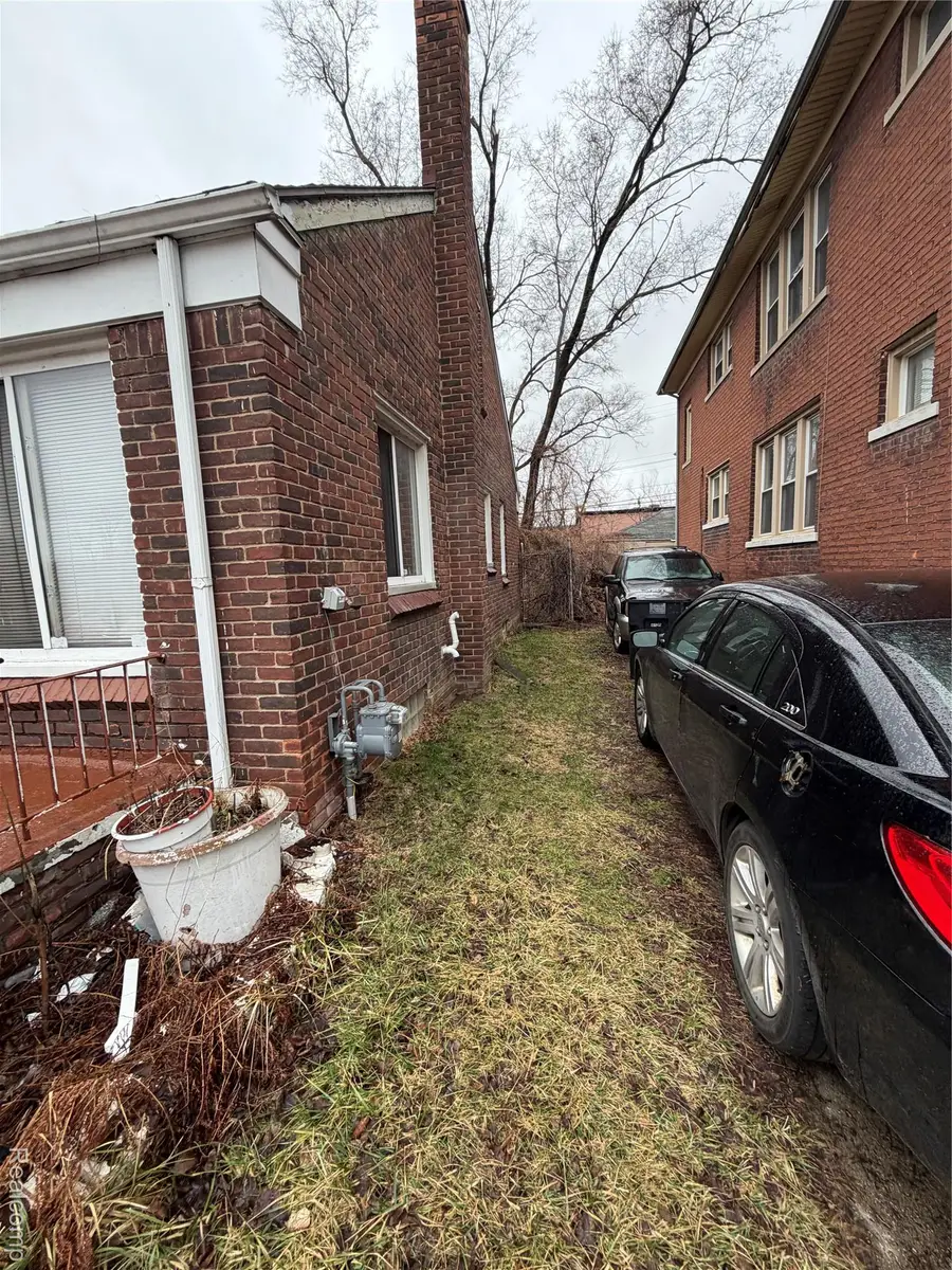 15021 Petoskey Avenue, Detroit, MI 48238 - #3