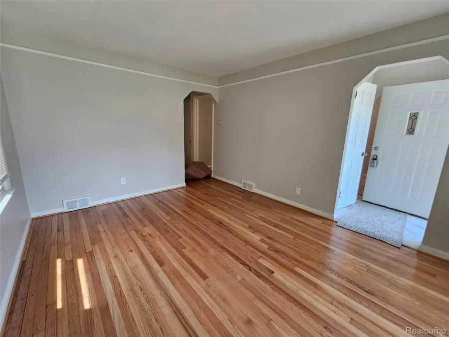 9311 Dixie, Redford, MI 48239 - #2