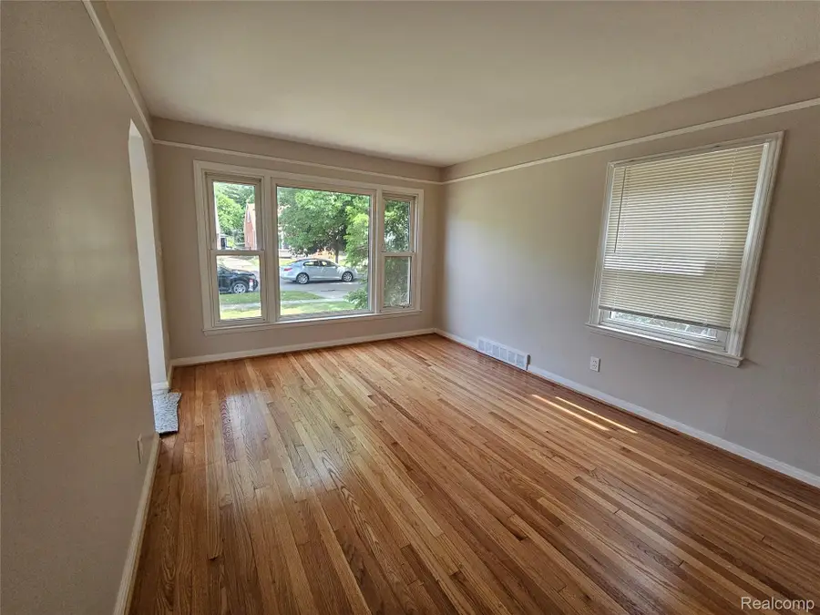 9311 Dixie, Redford, MI 48239 - #3