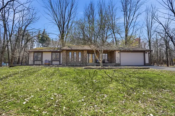 40055 Koppernick Road, Canton, MI 48187