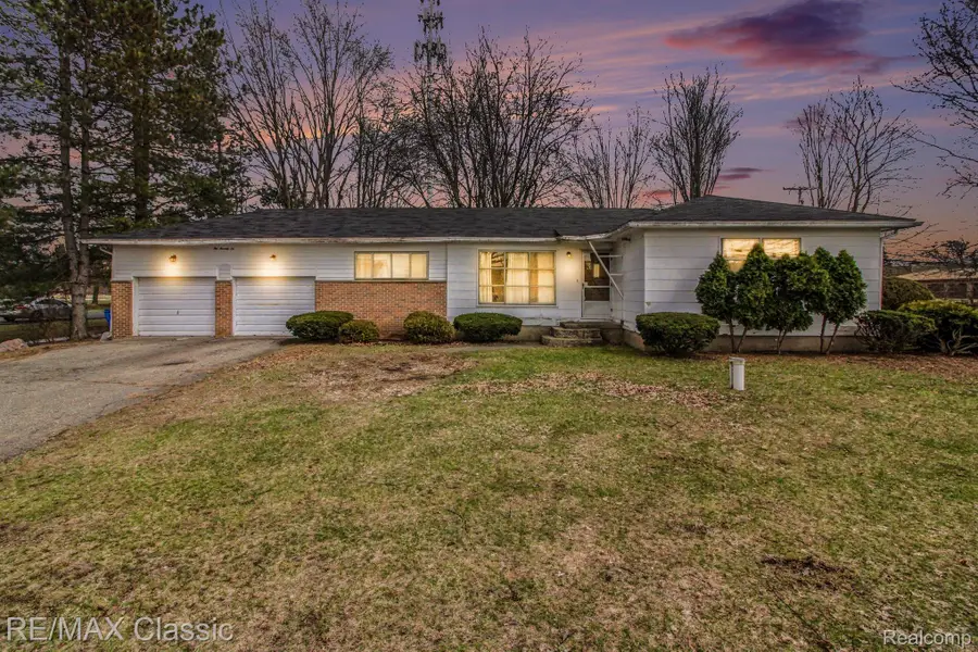 1076 Benstein Road, Commerce, MI 48390 - #2