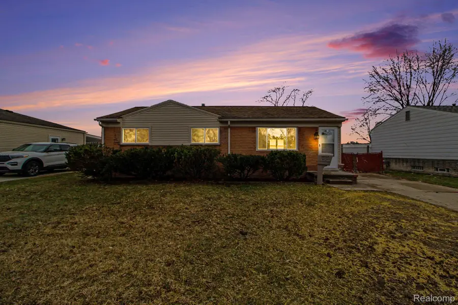 38227 Avondale Street, Westland, MI 48186 - #2