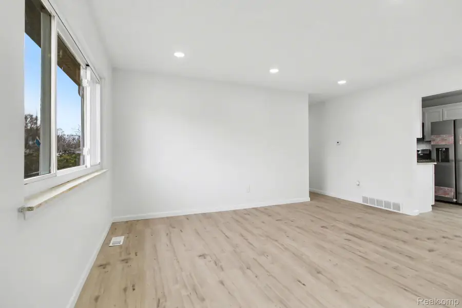 38227 Avondale Street, Westland, MI 48186 - #3