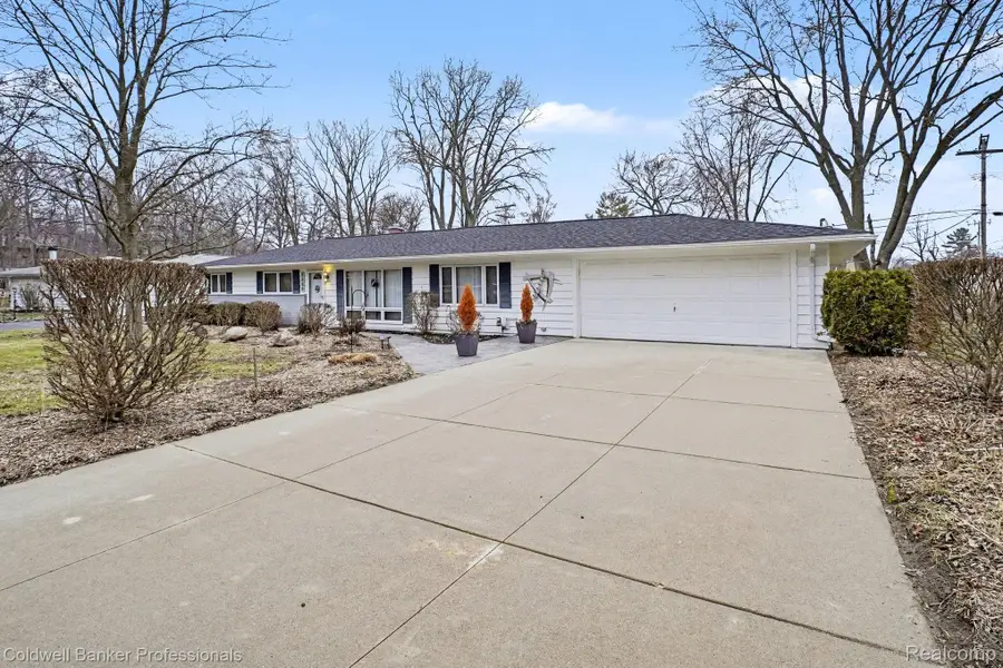 3330 Homestead Drive, Waterford, MI 48329 - #2