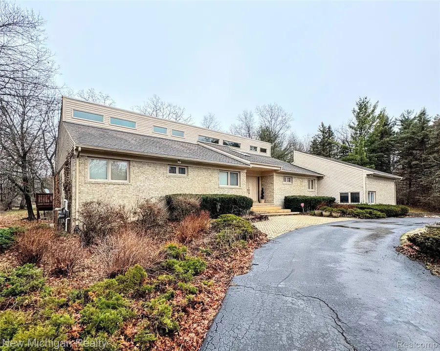 3989 S Shore Drive, Commerce, MI 48382 - #3