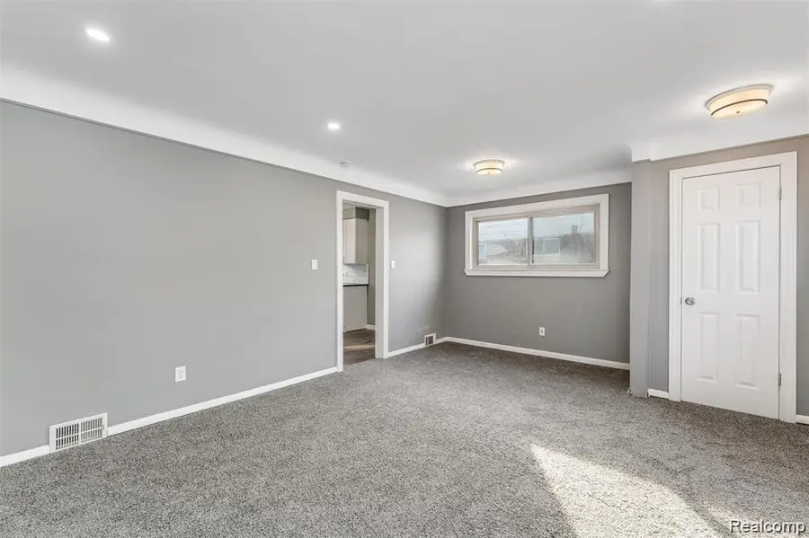 8245 Roosevelt Street, Taylor, MI 48180 - #3