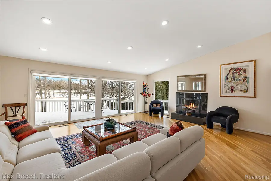 2797 Orchard Place, Orchard Lake Village, MI 48324 - #3