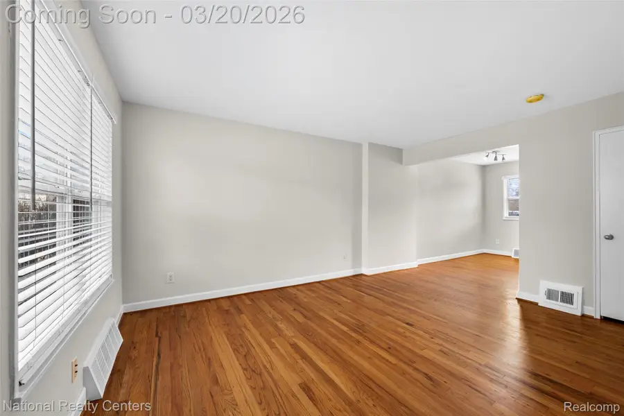 3352 Coolidge Highway #11, Royal Oak, MI 48073 - #3