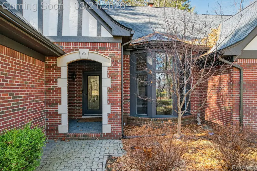 92 Kirksway Lane, Orion, MI 48362 - #2