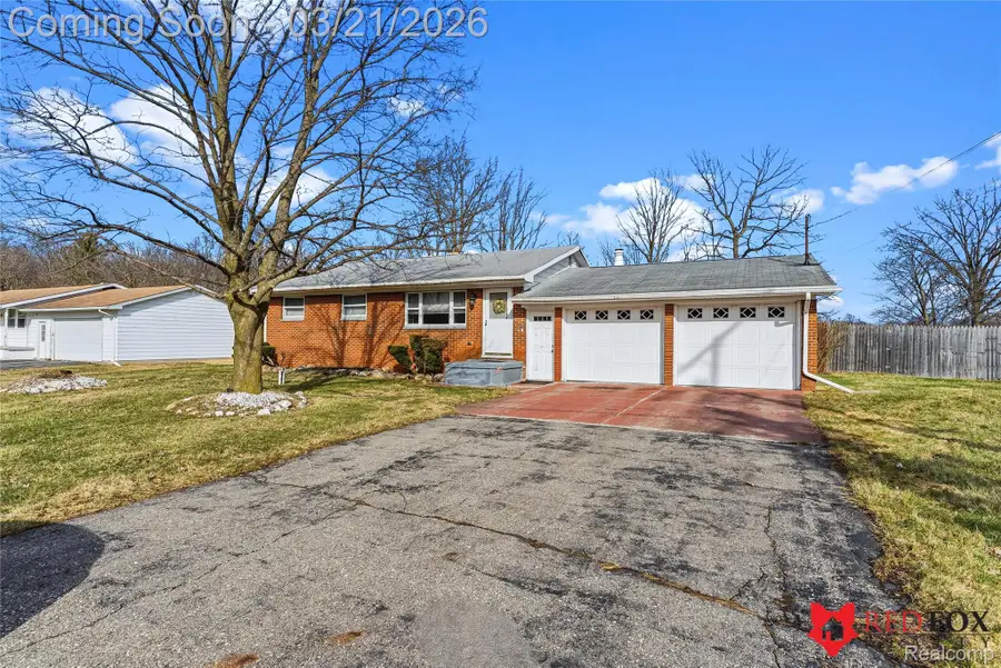 2379 Hialeah Drive, Flint, MI 48507 - #2