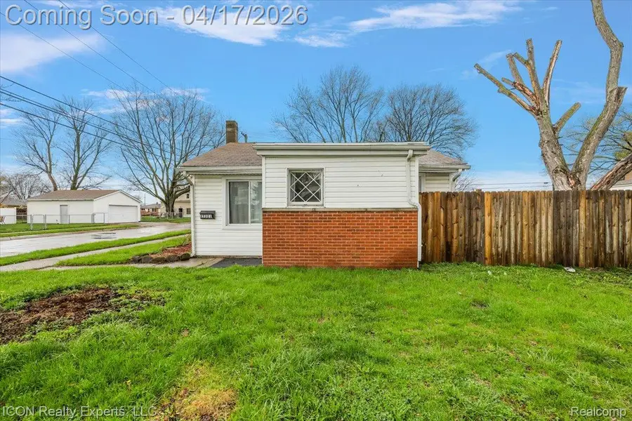 27321 Baldwin Avenue, Warren, MI 48092 - #2
