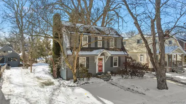 34915 Chestnut Street, Wayne, MI 48184