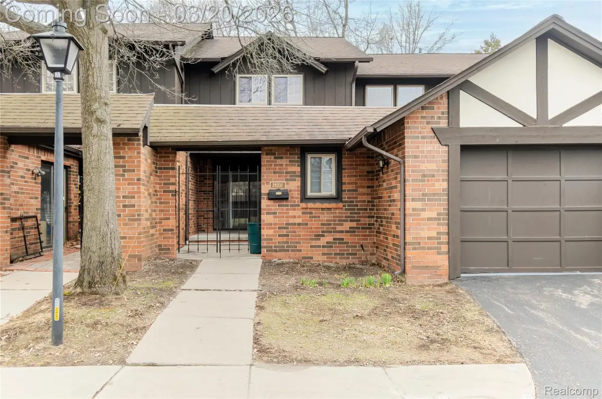 29332 Wellington Road W, Southfield, MI 48034 - #1