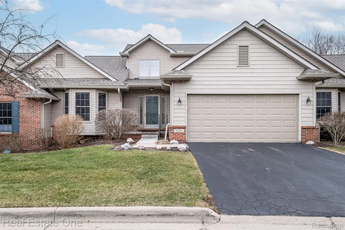 6228 Northridge Hills Drive, Brighton, MI 48116 - #1