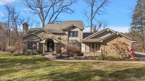 5160 Old Mill Road, Rochester, MI 48306