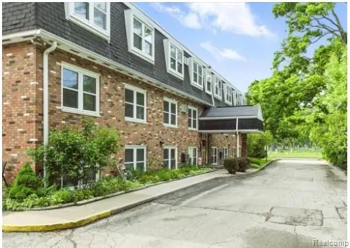 810 Holland Avenue #2, Port Huron, MI 48060 - #2