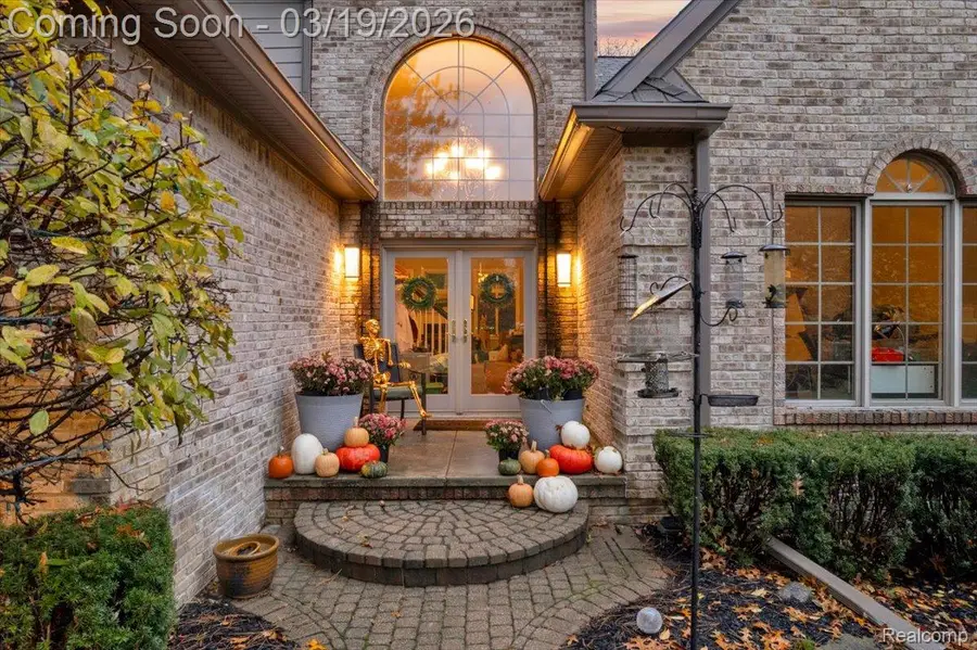 90 Creekwood Drive, Orion, MI 48362 - #2