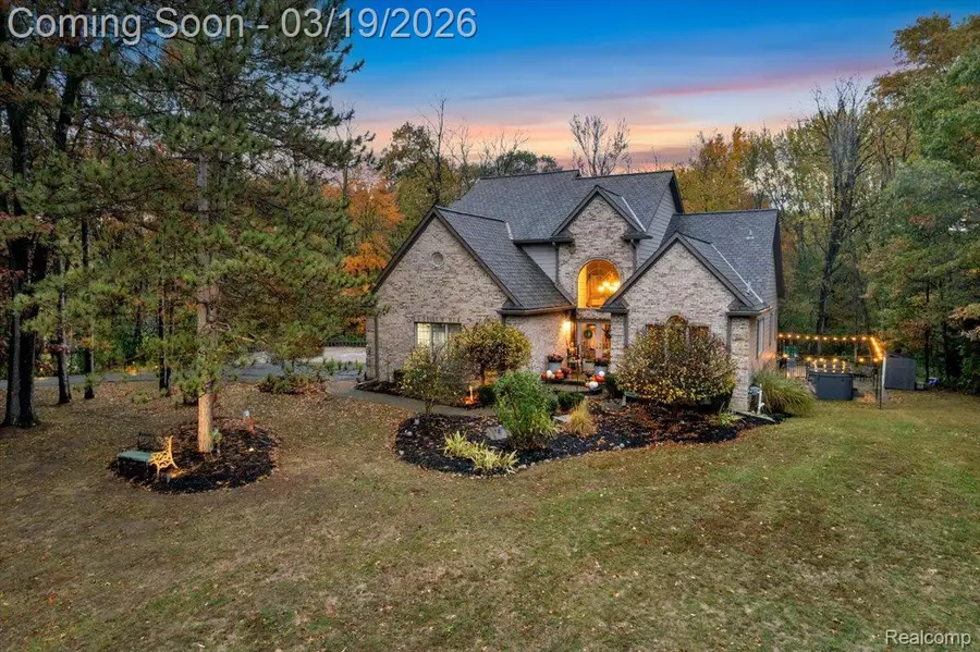 90 Creekwood Drive, Orion, MI 48362 - #3