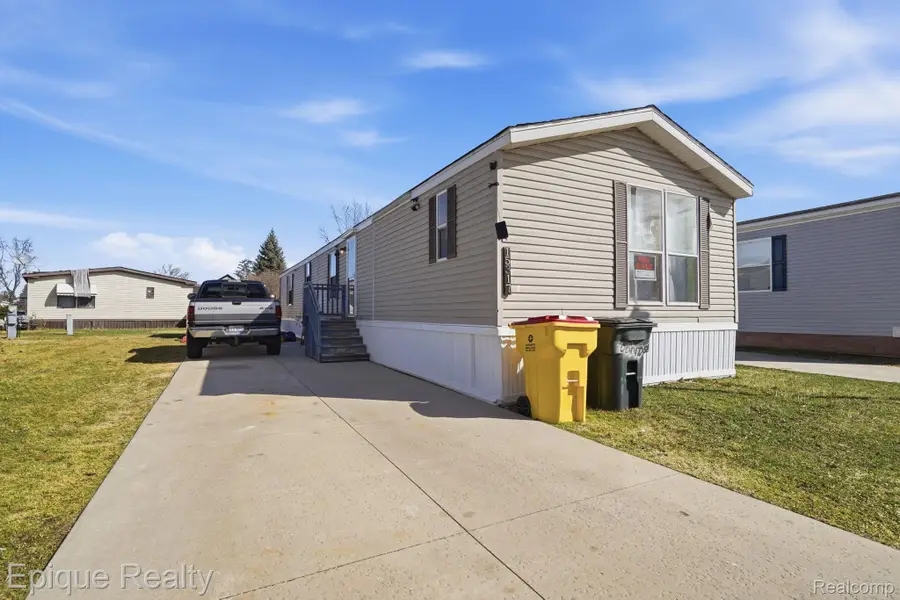 15317 Cartier Drive, Clinton Township, MI 48038 - #2