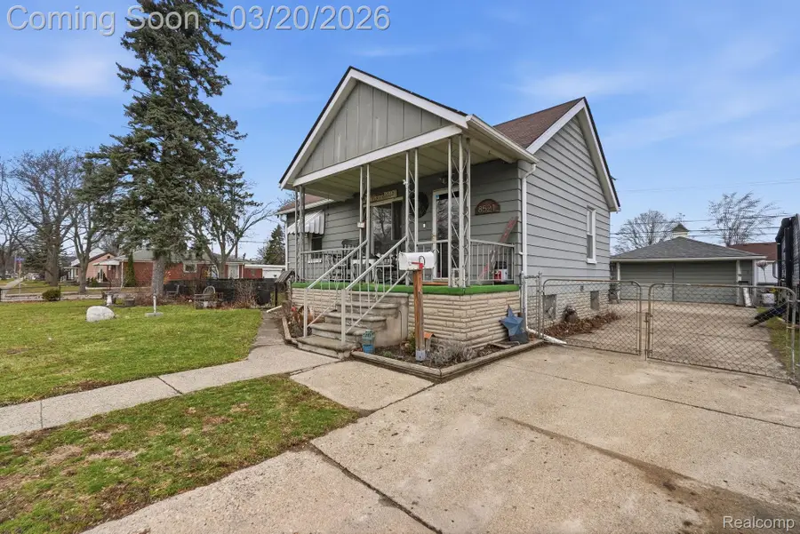 8521 Dale, Center Line, MI 48015 - #3