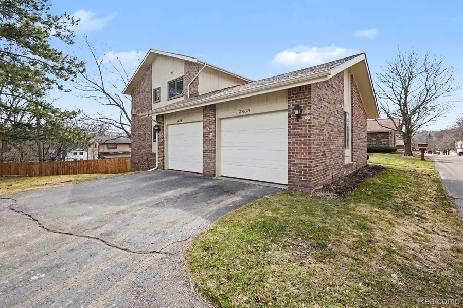 2863 Trailwood Drive, Rochester Hills, MI 48309 - #2