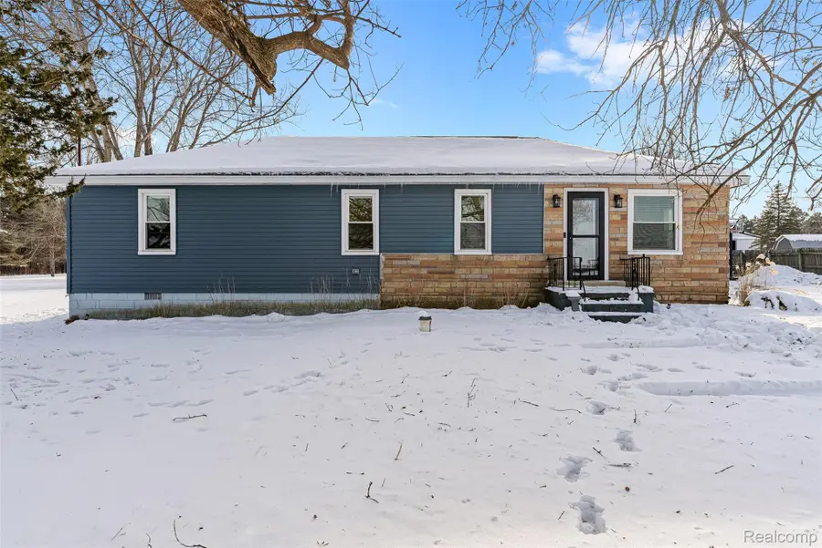 1268 E Dodge Road, Thetford, MI 48458 - #3