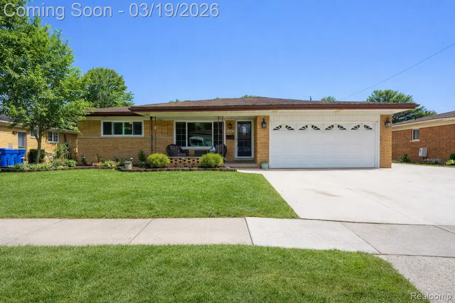 30644 Gruenburg Drive, Warren, MI 48092 - #2