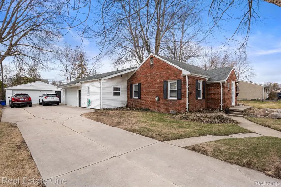 23340 Joy Street, Saint Clair Shores, MI 48082 - #3